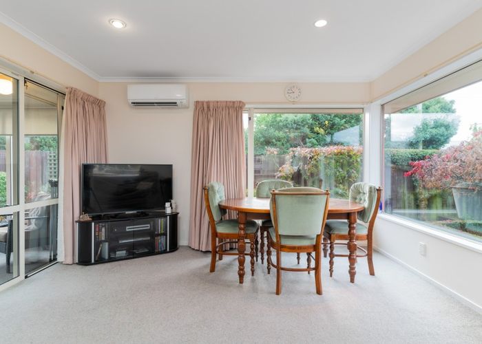  at 141 Avonhead Road, Avonhead, Christchurch