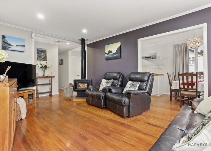  at 512 West Coast Road, Oratia, Auckland
