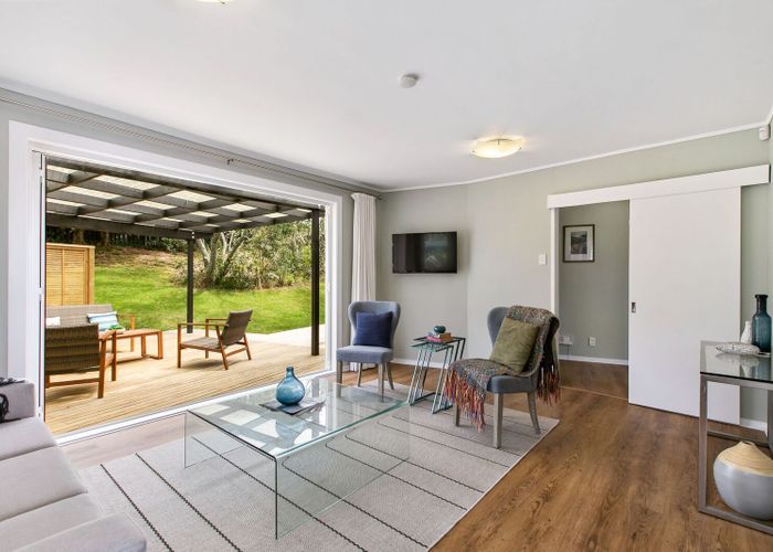  at 1/235 Rangatira Road, Beach Haven, Auckland