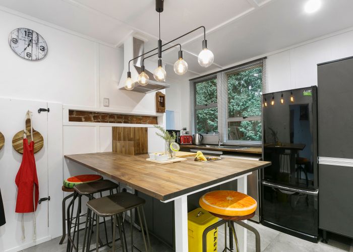  at 25 Adderley Terrace, Ravensbourne, Dunedin