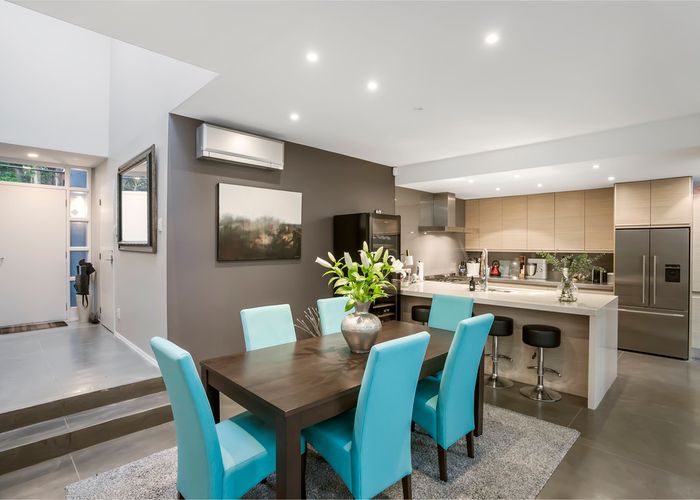  at 2/19 Waiatarua Road, Remuera, Auckland