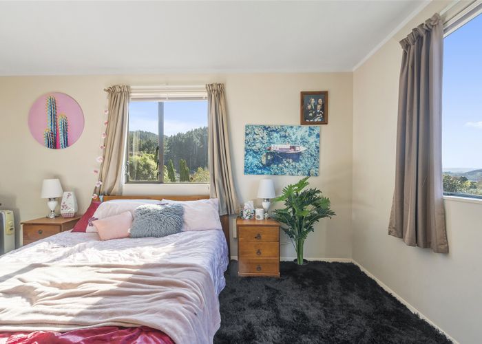  at 5 Duval Grove, Tawa, Wellington