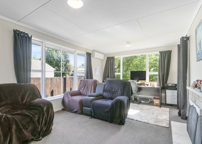  at 6 Ngaturi Grove, Wainuiomata, Lower Hutt