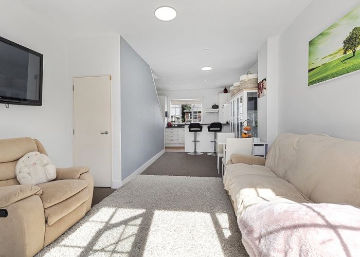  at 33 Little George Street, Thorndon, Wellington