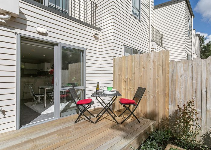  at 16 Chapel Road, Flat Bush, Auckland