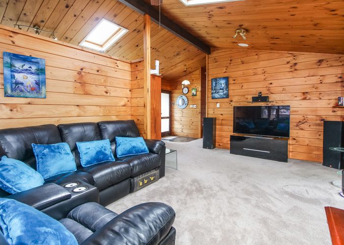  at 39 Fitzherbert Avenue, West Harbour, Auckland