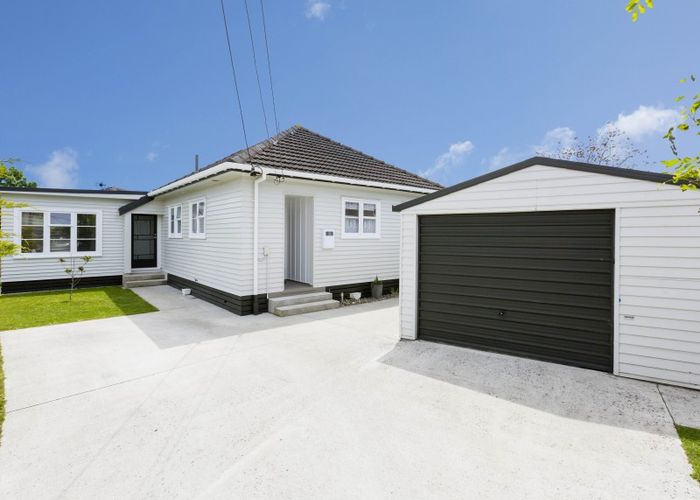  at 3 Savage Crescent, Upper Hutt Central, Upper Hutt