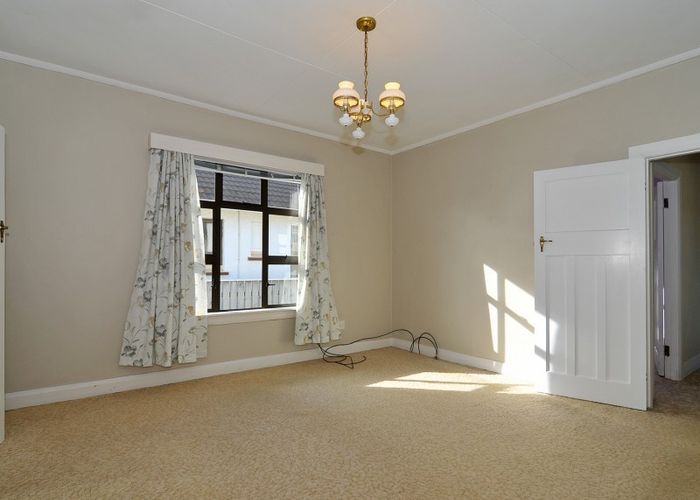  at 32 Argentine Avenue, Miramar, Wellington