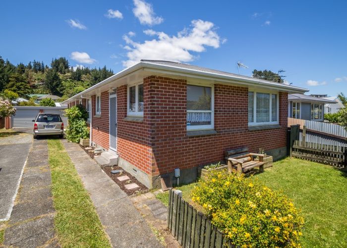  at 1/8 Oregon Drive, Maoribank, Upper Hutt