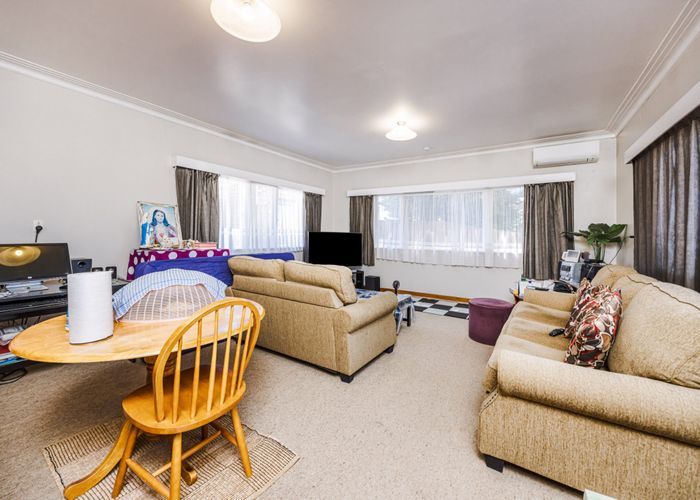  at 1/144 Kolmar Road, Papatoetoe, Auckland