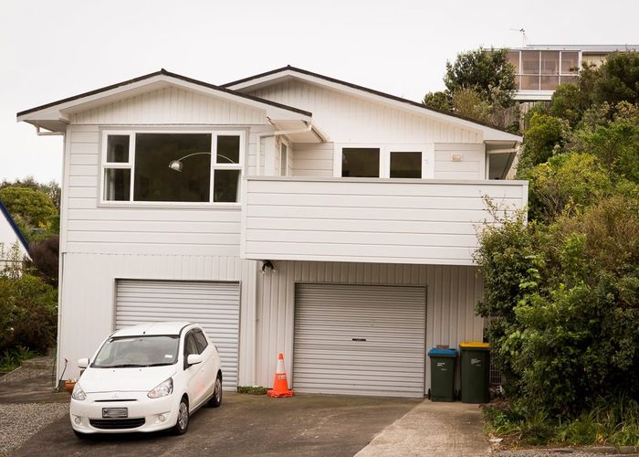  at 15 Gloaming Hill, Titahi Bay, Porirua