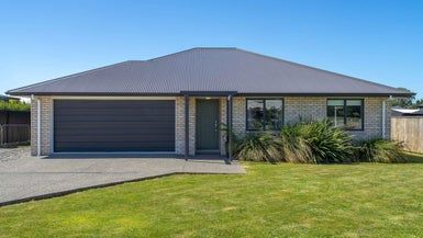  at 4 Stoneleigh DR, SOLWAY, MASTERTON