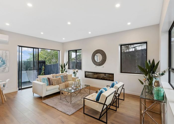  at Lot 2/29 Elizabeth Drive, West Harbour, Waitakere City, Auckland
