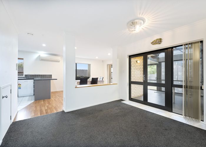  at 15 Lake Panorama Drive, Henderson, Waitakere City, Auckland