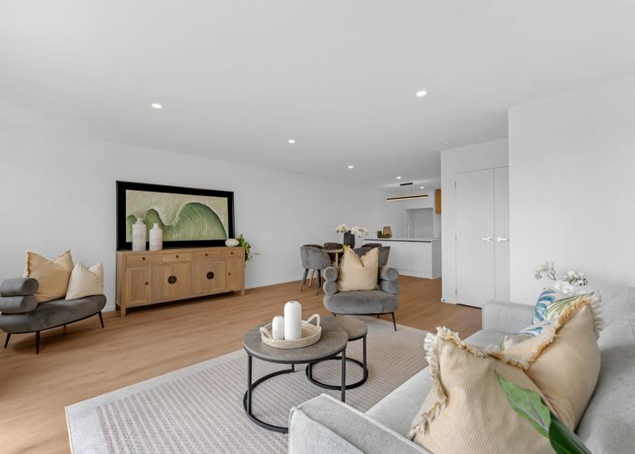  at 2 Marvon Downs Avenue, Pakuranga Heights, Auckland
