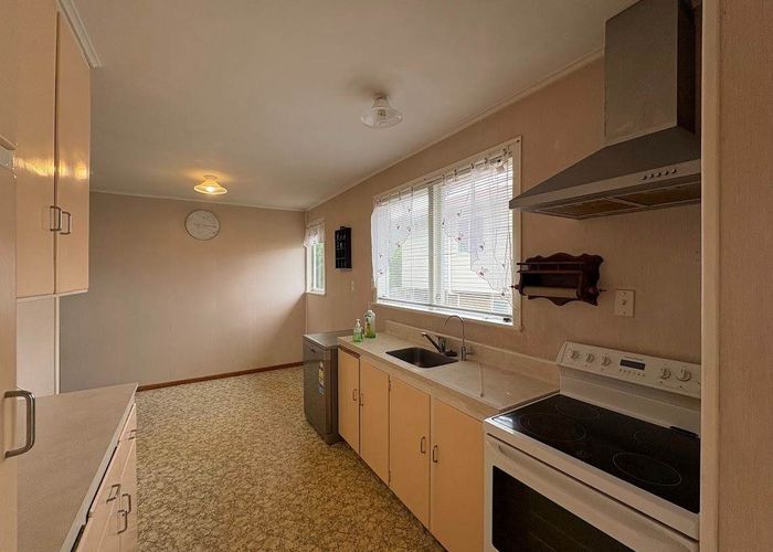  at 52 Aeroview Drive, Beach Haven, North Shore City, Auckland