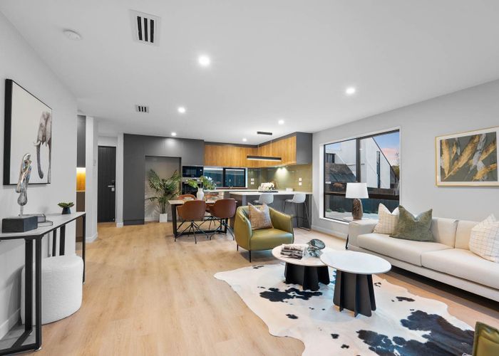  at 4/32 Beulah Avenue, Rothesay Bay, North Shore City, Auckland