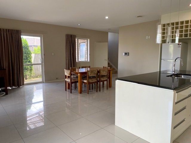  at 5 Kerrykeel Drive, Flat Bush, Manukau City, Auckland