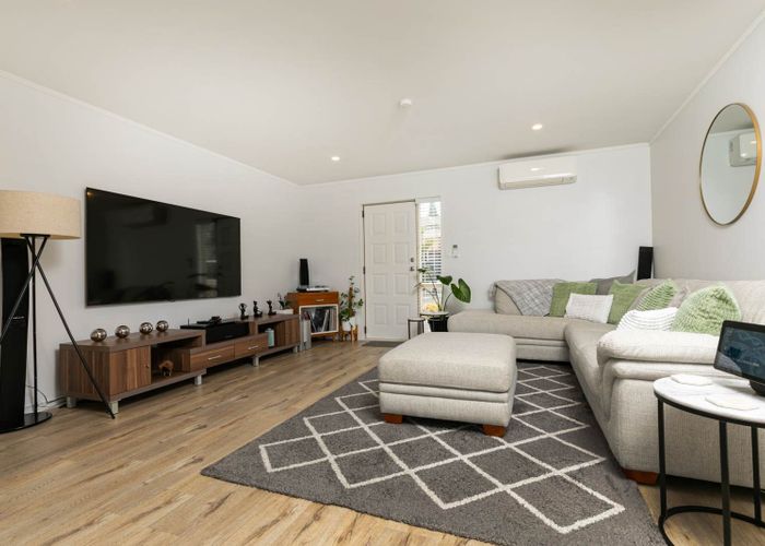  at 16 Breenagh Place, Massey, Auckland