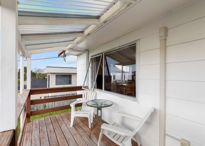  at 2/321 Triangle Road, Massey, Auckland