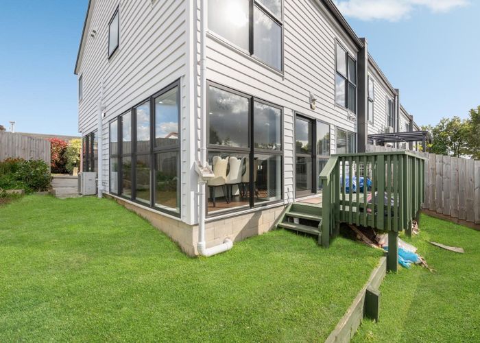  at 11A Kimdale Place, Totara Heights, Manukau City, Auckland