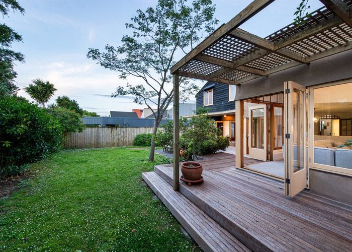  at 6 Muritai Road, Milford, Auckland