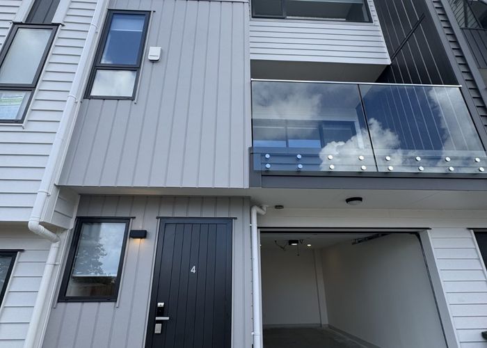  at 2/26 St Jude St, Avondale, Auckland City, Auckland