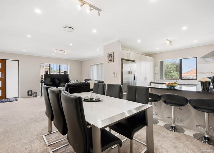  at 10 Hayward Road, Papatoetoe, Auckland