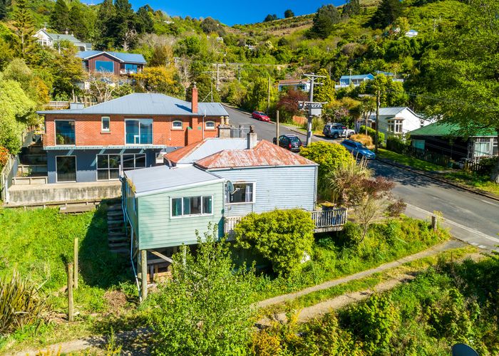  at 17 Slant Street, Careys Bay, Dunedin