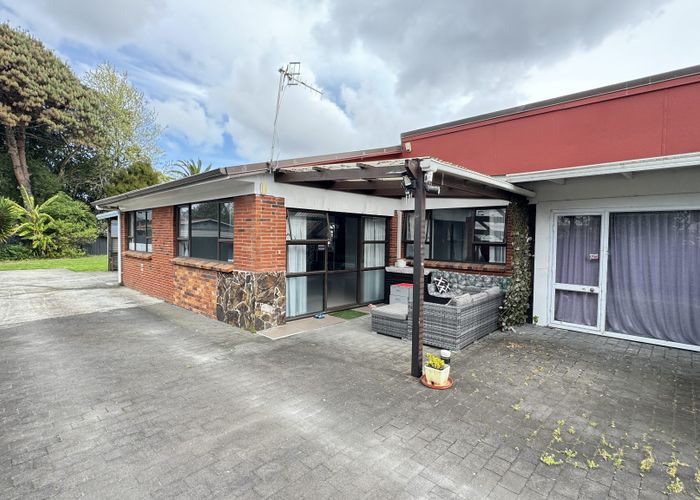  at 2/23 Hamilton Road, Papatoetoe, Manukau City, Auckland