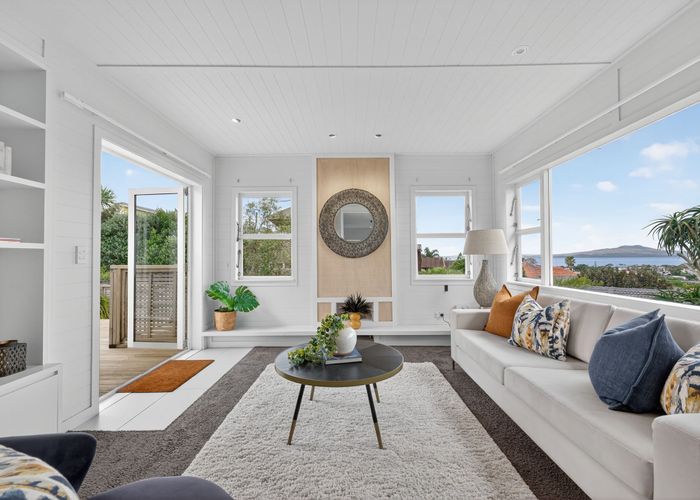  at 29 Peter Terrace, Castor Bay, North Shore City, Auckland