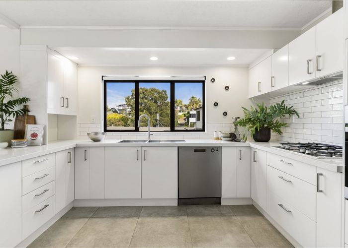  at 1/9 Marigold Place, Mairangi Bay, Auckland