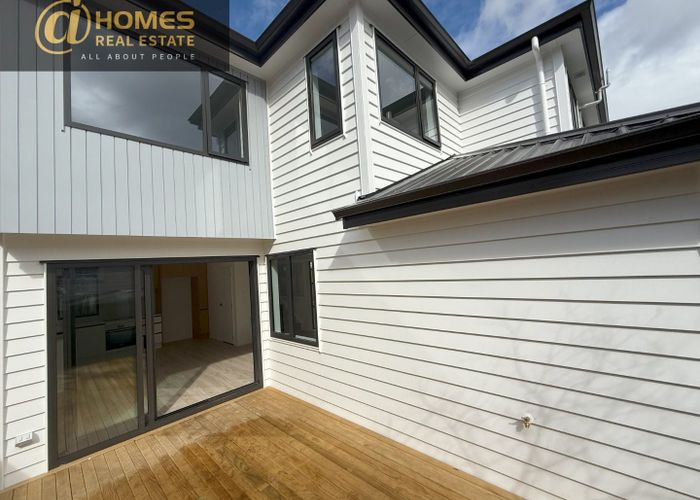  at 23 Mark Road, Mount Albert, Auckland