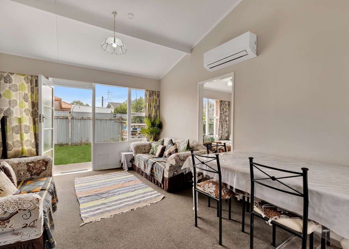  at 2/86 Weld Street, Redwoodtown, Blenheim