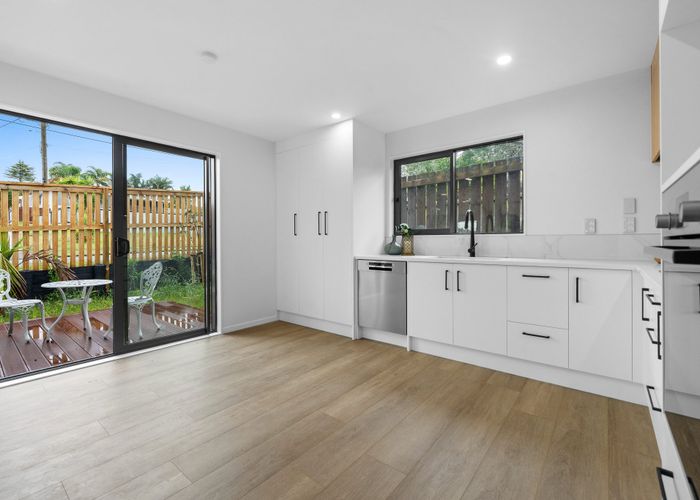  at 8a Claridge Street, Glen Eden, Waitakere City, Auckland