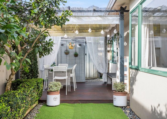  at 2/15 King Edward Avenue, Epsom, Auckland