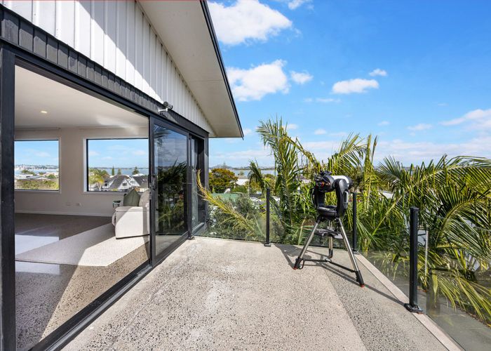  at 64A Hattaway Avenue, Bucklands Beach, Manukau City, Auckland