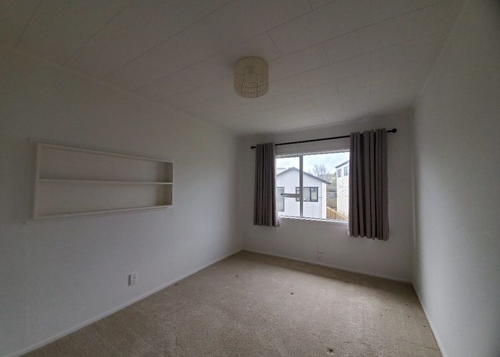  at 802 East Coast Road, Browns Bay, North Shore City, Auckland