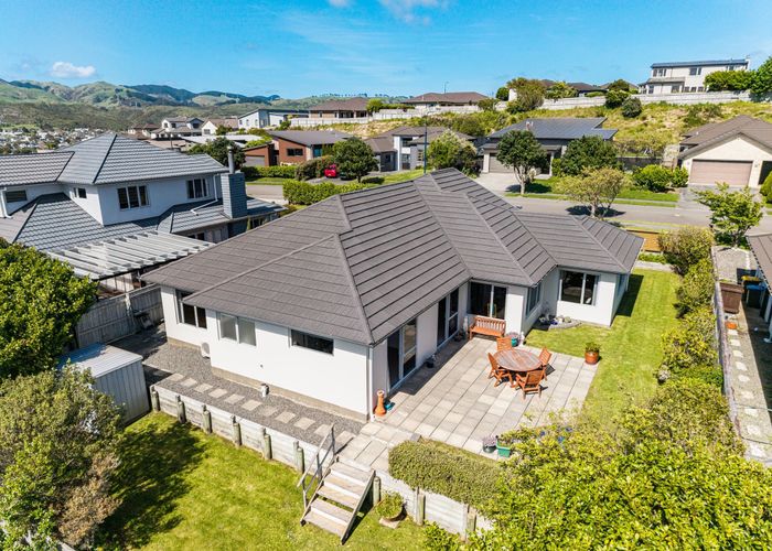  at 19 Tongariro Drive, Aotea, Porirua, Wellington