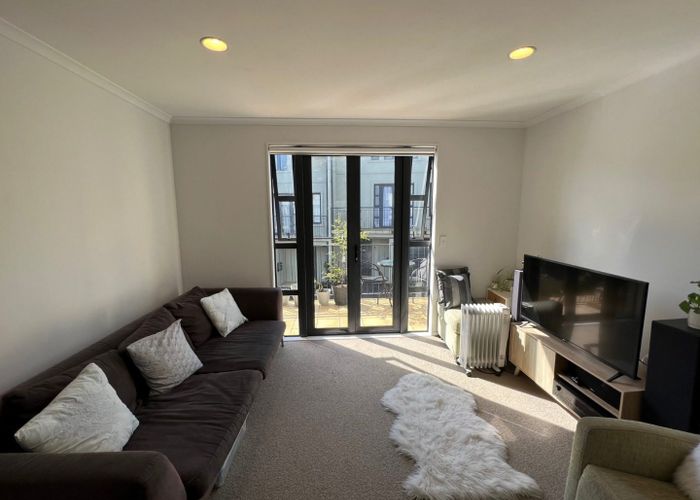  at 4/266 Shirley Road, Papatoetoe, Auckland