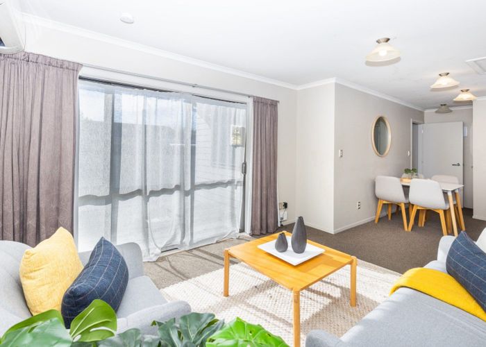  at 3/82 Clyde Street, Hamilton East, Hamilton