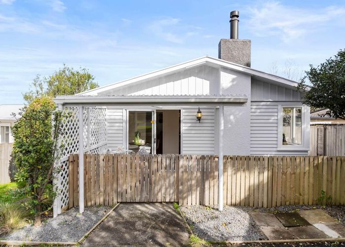  at 1/42 Lyttelton Avenue, Forrest Hill, Auckland