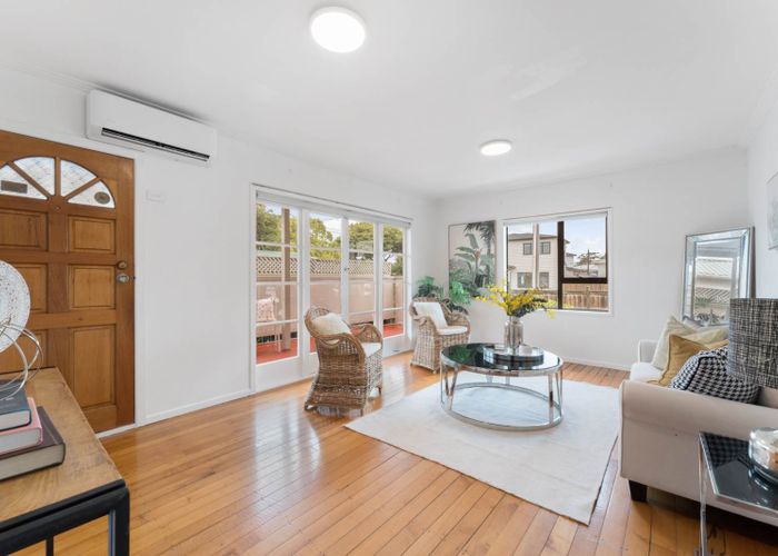  at 3 Mawney Road, Henderson, Auckland