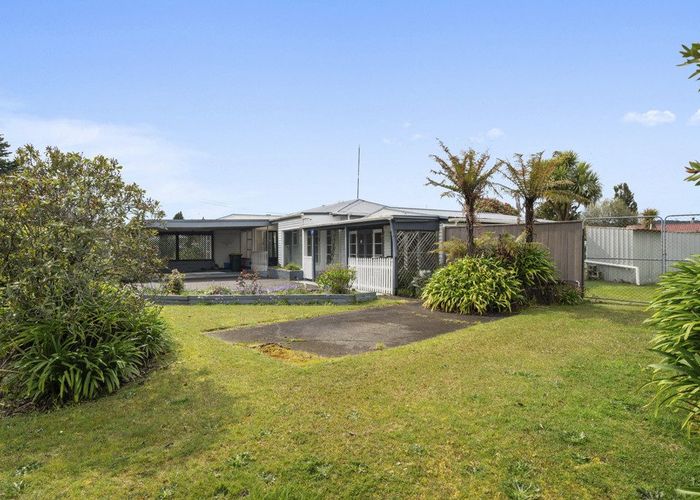  at 2 Holden Avenue, Holdens Bay, Rotorua, Bay Of Plenty