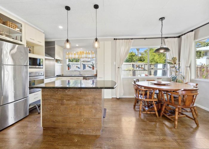  at 1/24 Farwood Drive, Henderson, Waitakere City, Auckland