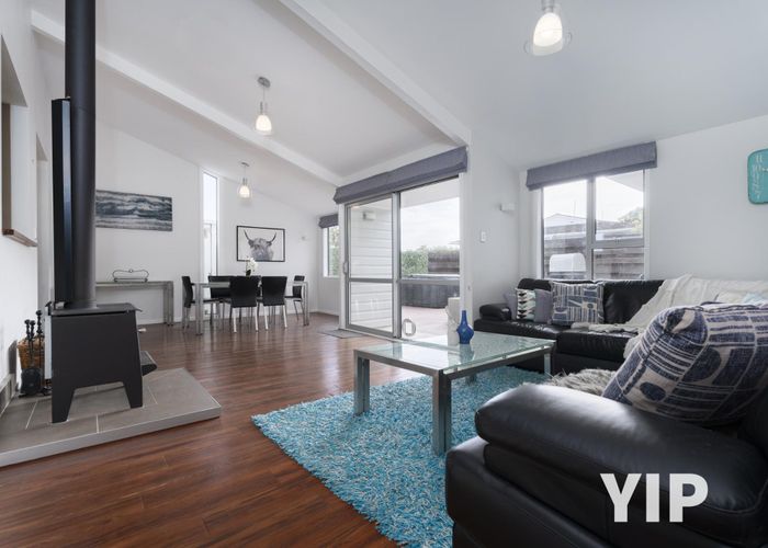 at 8 Gow Street, Newlands, Wellington