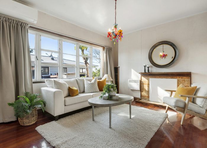  at 9E Kerr Street, Devonport, North Shore City, Auckland