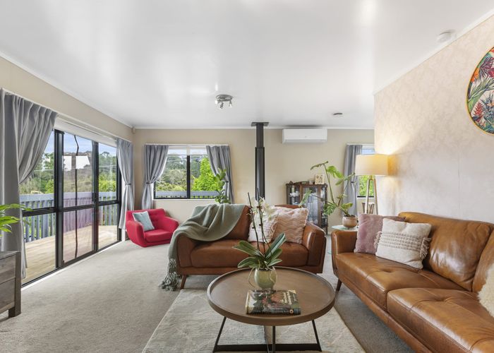  at 118 Glen Road, Ranui, Auckland