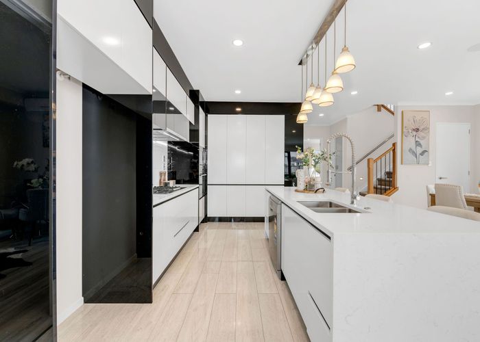  at 27 Hakinakina Drive, Flat Bush, Auckland