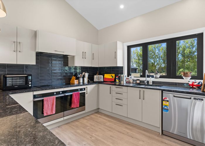  at 616 Norfolk Road, Carterton